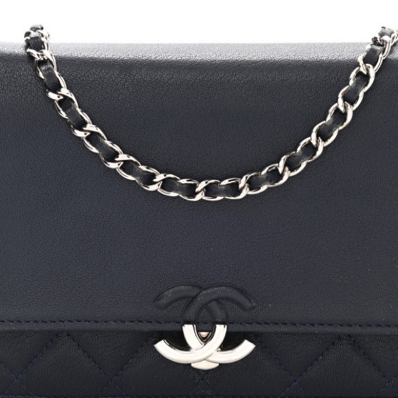 CHANEL Grained Calfskin Quilted CC Box Wallet On Chain WOC Navy - Picture 8 of 13